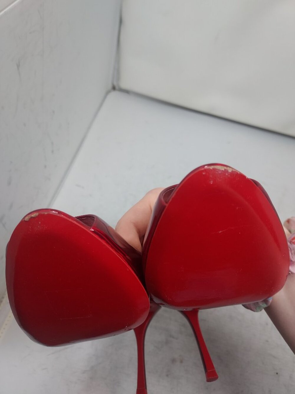 CHRISTIAN LOUBOUTIN Me Dolly Patent Red Heel Sandal - Picture 9 of 14